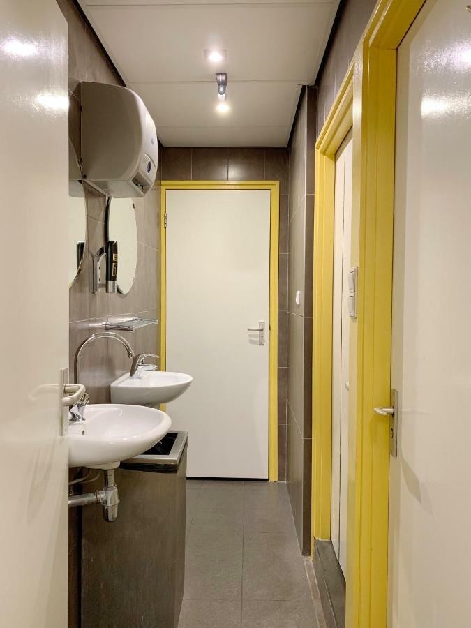 Hostel The Globe Амстердам Экстерьер фото